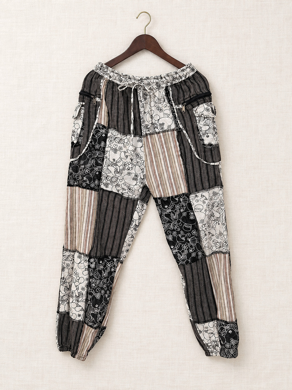 ⚜️ Himalaya | Patchwork Boho Jogger Pants | L/XL Black White 💗